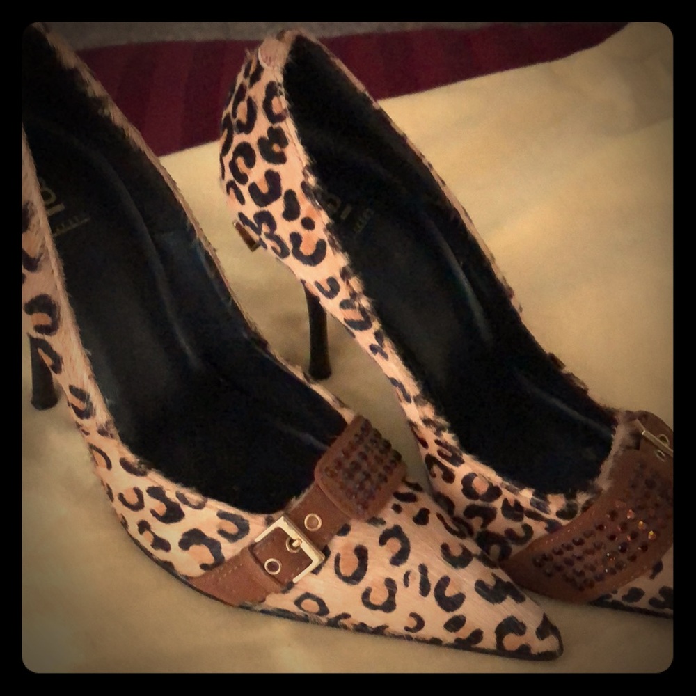 Leopard fur heels